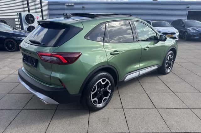 Ford Kuga (2025) thumbnail 3