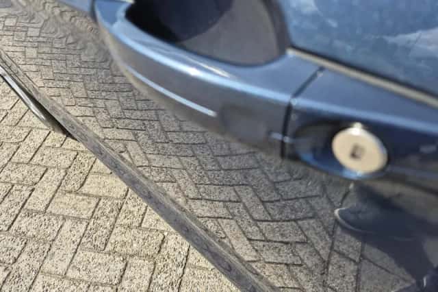 Ford Kuga (2019) thumbnail 3