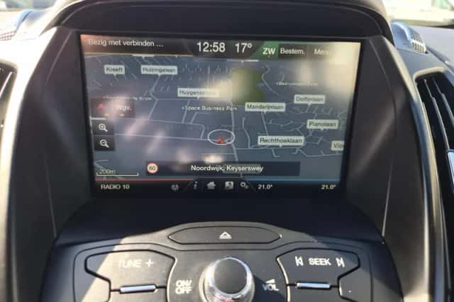 Ford C-Max (2015) thumbnail 2