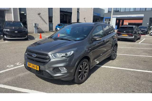 Ford Kuga (2018) thumbnail 1