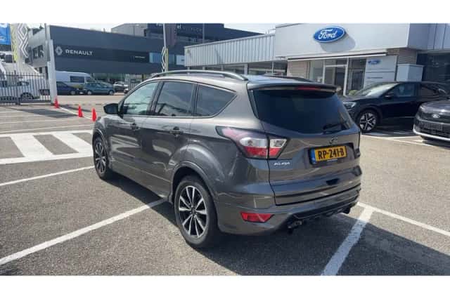Ford Kuga (2018) thumbnail 2