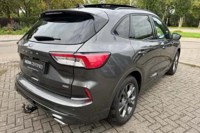 Ford Kuga (2021) thumbnail 5