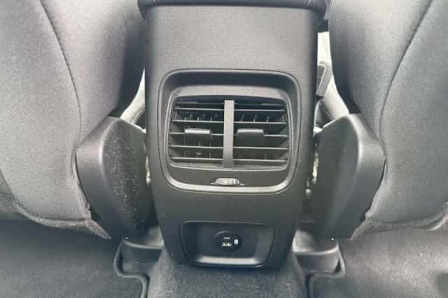 Ford Kuga (2020) thumbnail 5