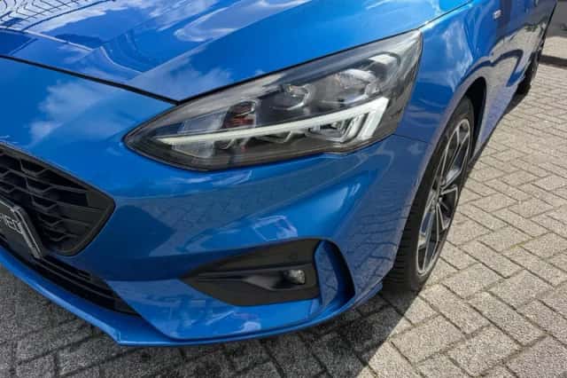 Ford Focus (2020) thumbnail 2