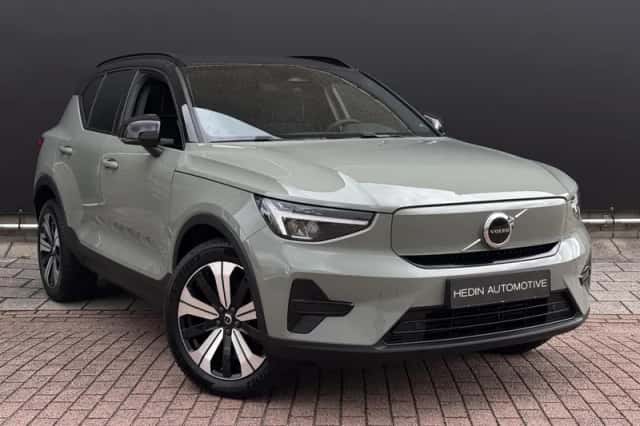 Volvo XC40 (2023) thumbnail 2