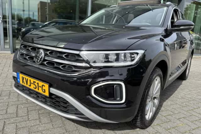 Volkswagen T-Roc (2022) thumbnail 4