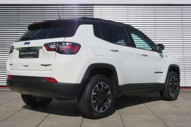 Jeep Compass (2023) thumbnail 2