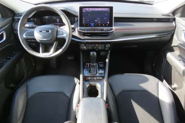 Jeep Compass (2023) thumbnail 3