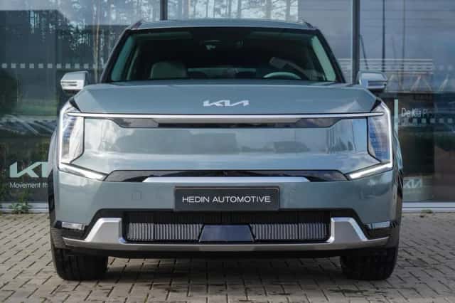 Kia EV9 (2024) thumbnail 2