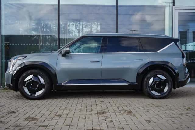 Kia EV9 (2024) thumbnail 3