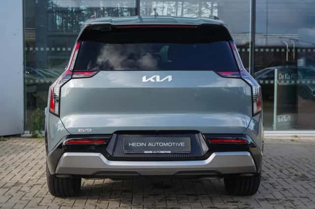Kia EV9 (2024) thumbnail 5