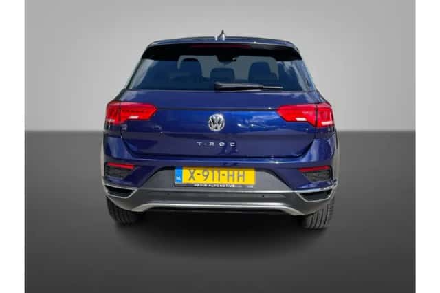 Volkswagen T-Roc (2020) thumbnail 3