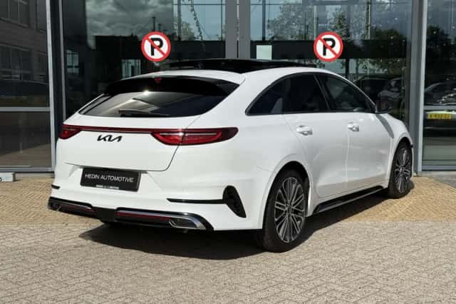 Kia Proceed (2025) thumbnail 2