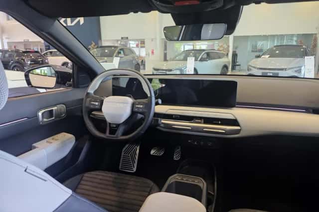Kia EV4 (2026) thumbnail 4
