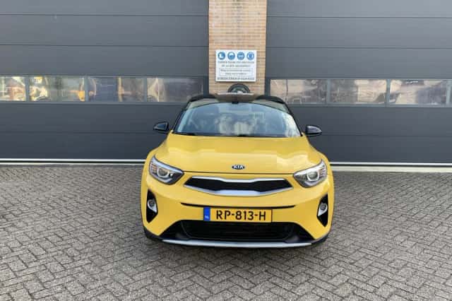 Kia Stonic (2018) thumbnail 5