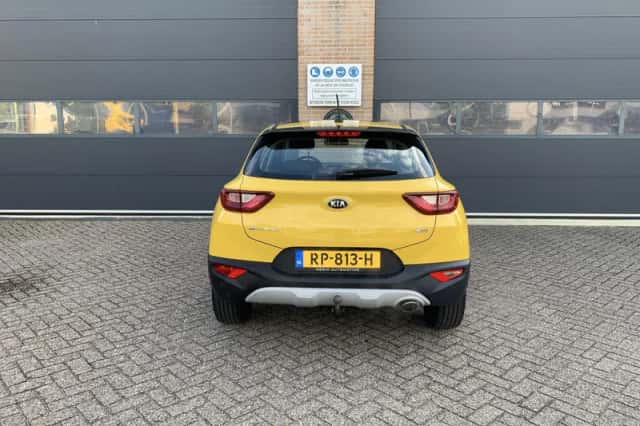 Kia Stonic (2018) thumbnail 6