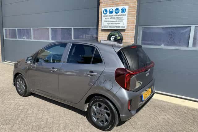Kia Picanto (2025) thumbnail 4
