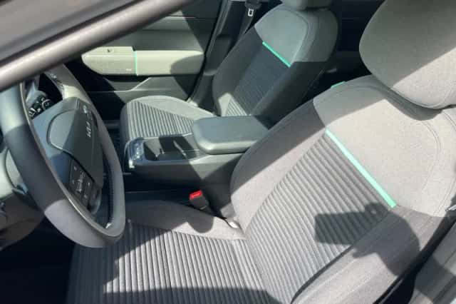 Kia EV4 (2026) thumbnail 4