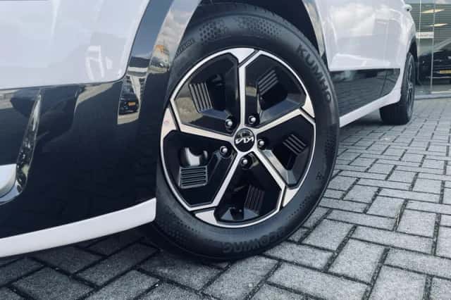 Kia Niro (2026) thumbnail 2