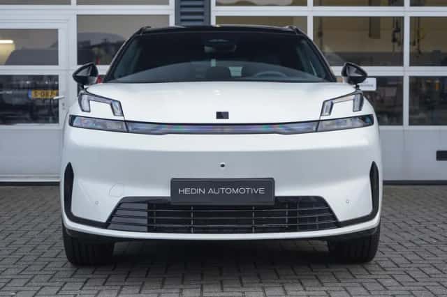 Lynk & Co 08 (2026) thumbnail 2