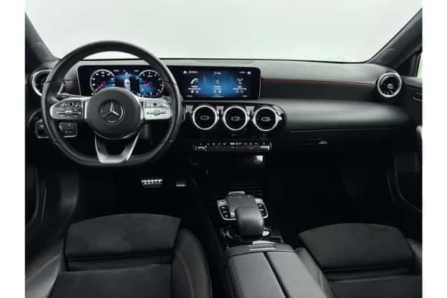Mercedes-Benz A-Klasse (2019) thumbnail 3