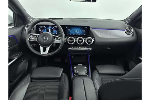 Mercedes-Benz EQA (2021) thumbnail 3