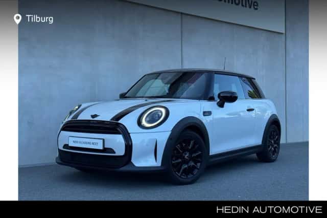 MINI Cooper (2023) thumbnail 1