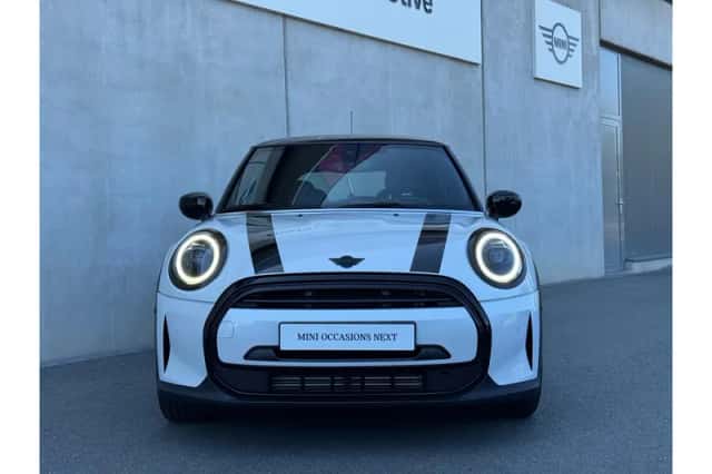 MINI Cooper (2023) thumbnail 2