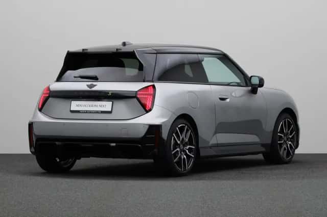 MINI Mini Electric (2025) thumbnail 2
