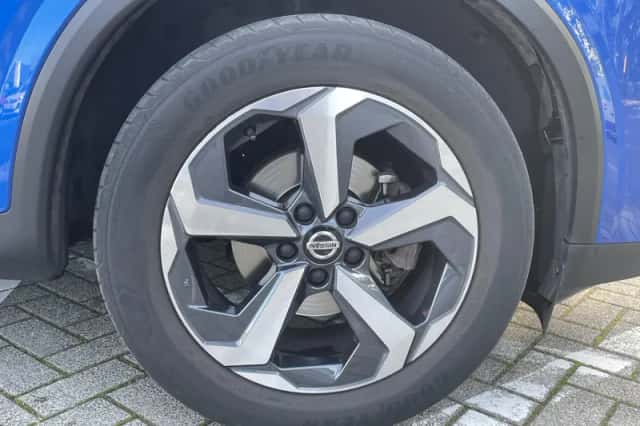 Nissan Qashqai (2021) thumbnail 4