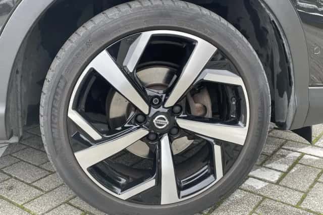 Nissan Qashqai (2018) thumbnail 4
