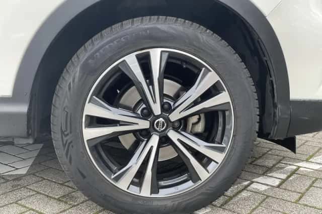 Nissan Qashqai (2020) thumbnail 4