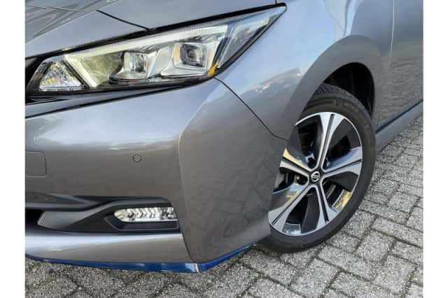 Nissan Leaf (2021) thumbnail 6