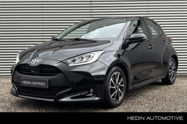 Toyota Yaris (2022) thumbnail 1