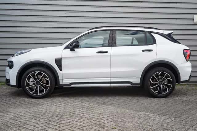 Lynk & Co 01 (2026) thumbnail 3