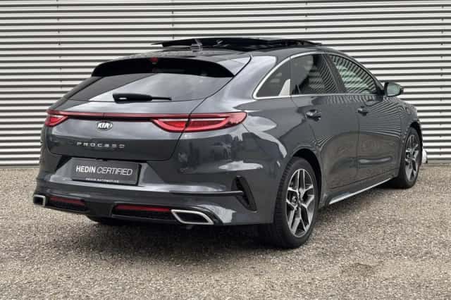 Kia Proceed (2020) thumbnail 2