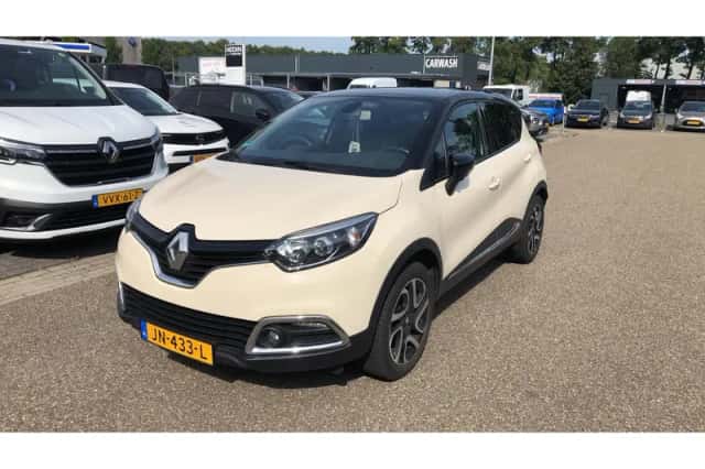 Renault Captur (2016) thumbnail 1