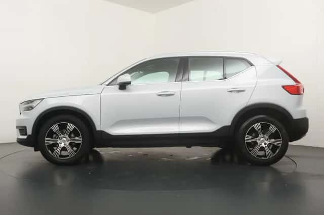 Volvo XC40 (2021) thumbnail 3