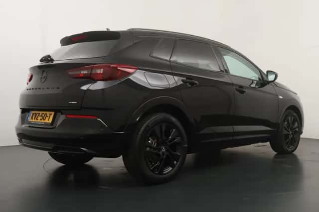 Opel Grandland (2024) thumbnail 2