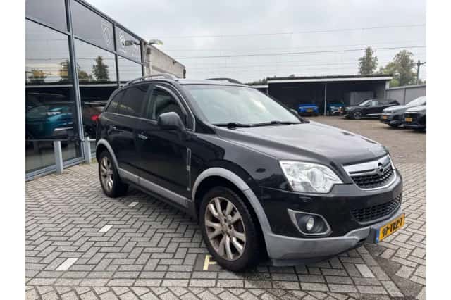 Opel Antara (2012) thumbnail 2