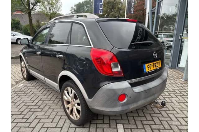 Opel Antara (2012) thumbnail 4
