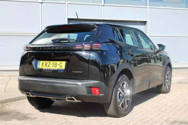 Peugeot 2008 (2025) thumbnail 2