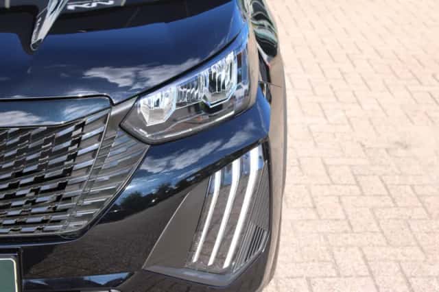 Peugeot 2008 (2025) thumbnail 5