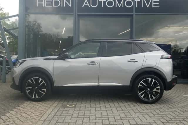 Peugeot 2008 (2021) thumbnail 2