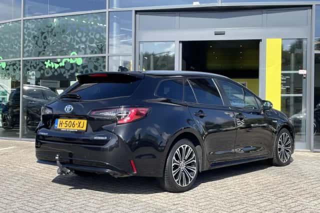 Toyota Corolla (2020) thumbnail 3