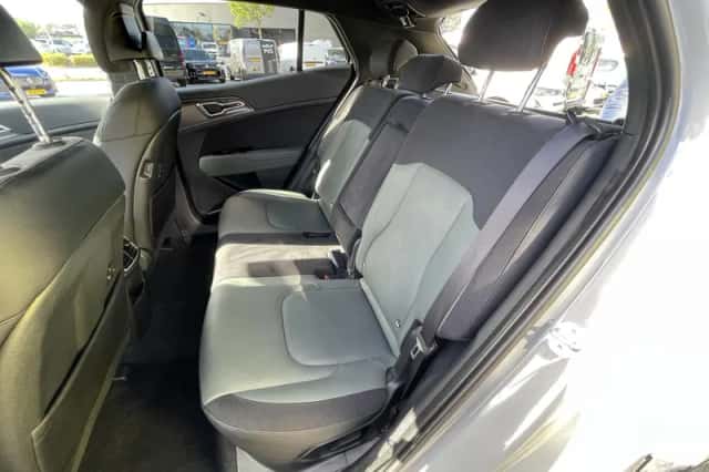 Kia Sportage (2024) thumbnail 6