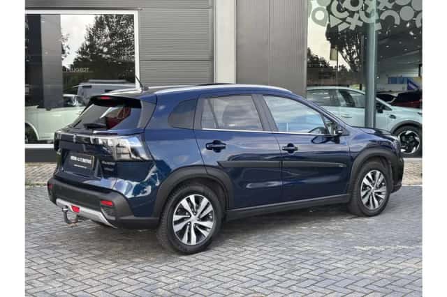Suzuki S-Cross (2023) thumbnail 2