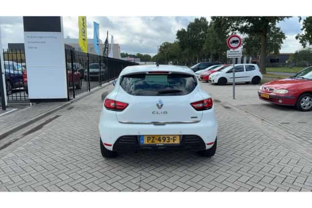 Renault Clio (2017) thumbnail 3