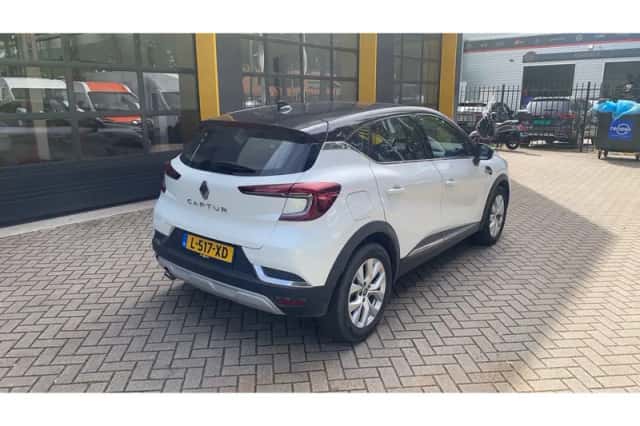 Renault Captur (2020) thumbnail 4
