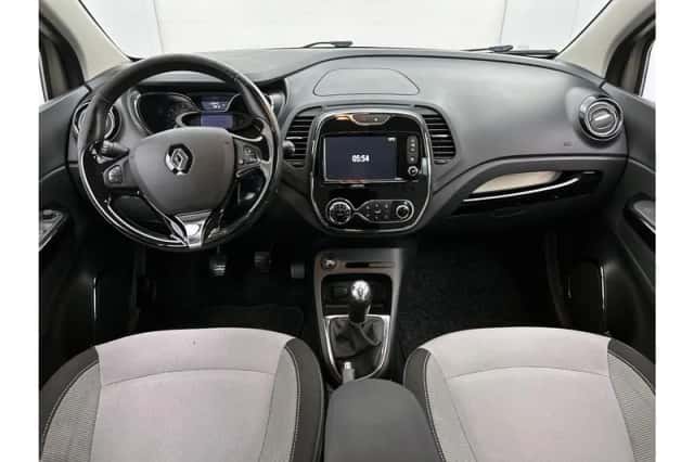 Renault Captur (2014) thumbnail 3